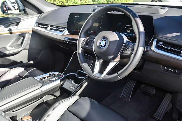 2024 BMW iX1 eDrive20 xLine U11