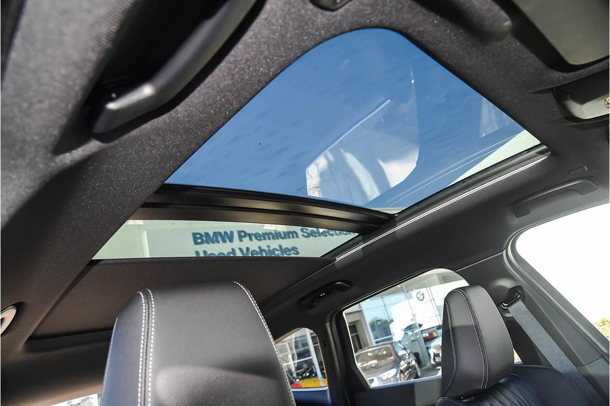 2024 BMW iX1 eDrive20 xLine U11