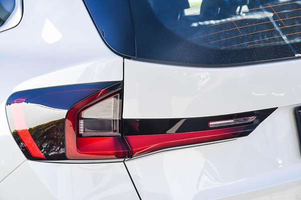 2024 BMW iX1 eDrive20 xLine U11