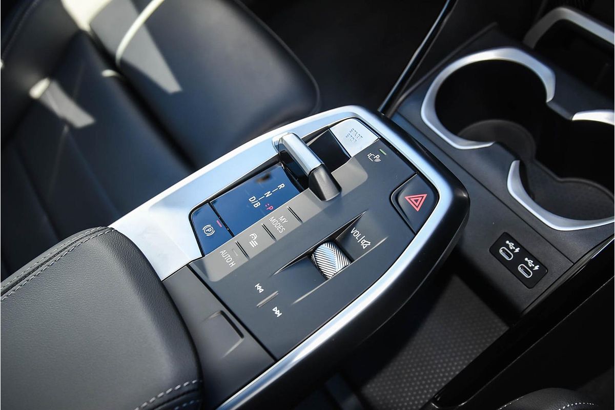 2024 BMW iX1 eDrive20 xLine U11