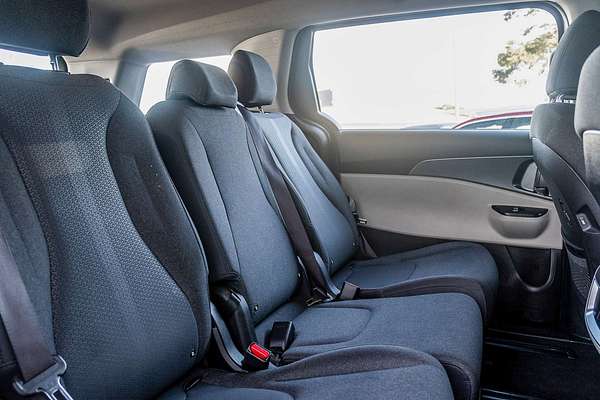 2022 Kia Carnival S KA4