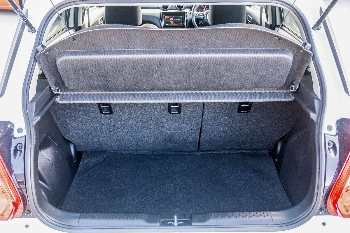 2017 Suzuki Swift GL Navigator AZ