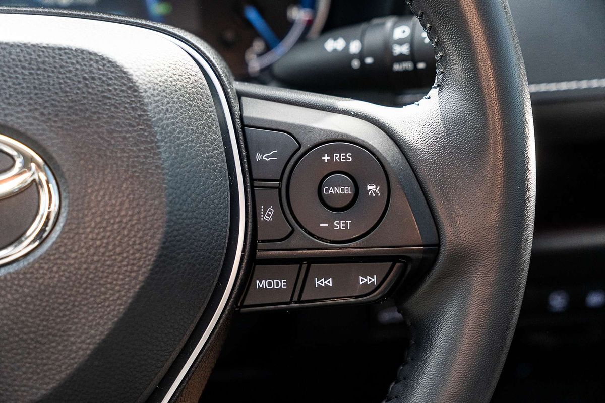 2022 Toyota RAV4 Cruiser AXAH54R