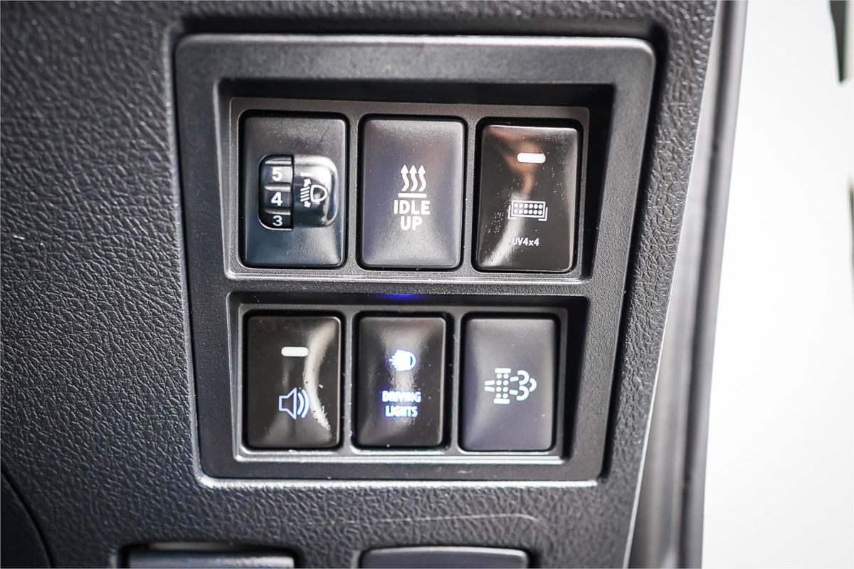 2019 Toyota Hilux SR GUN126R 4X4