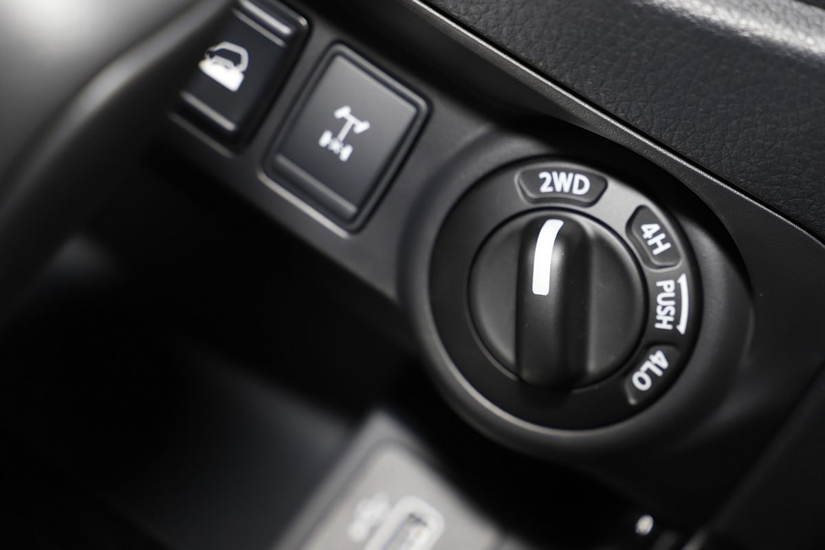 2025 Nissan Navara PRO-4X Warrior D23 4X4