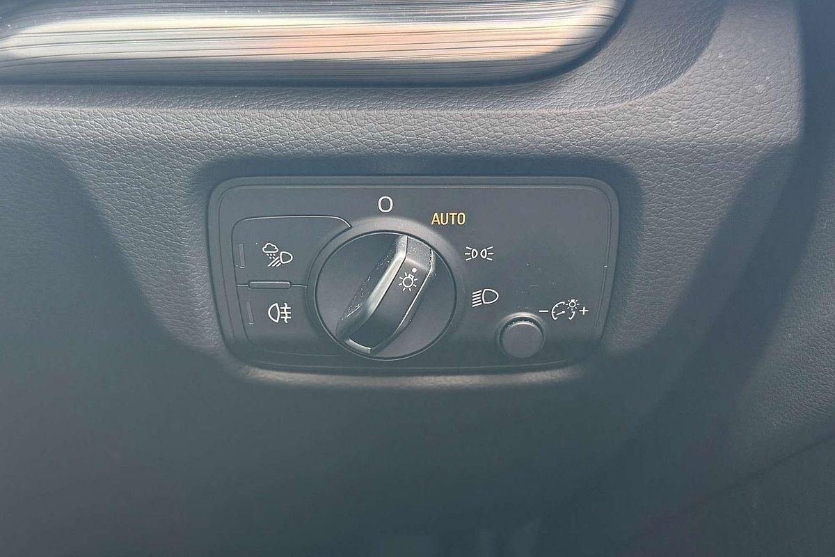 2019 Audi A3 35 TFSI S line plus 8V