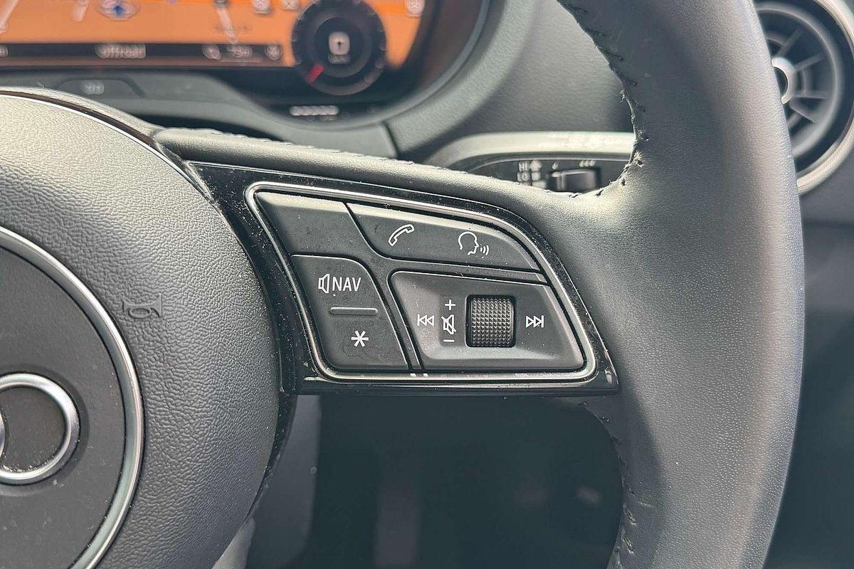 2019 Audi A3 35 TFSI S line plus 8V