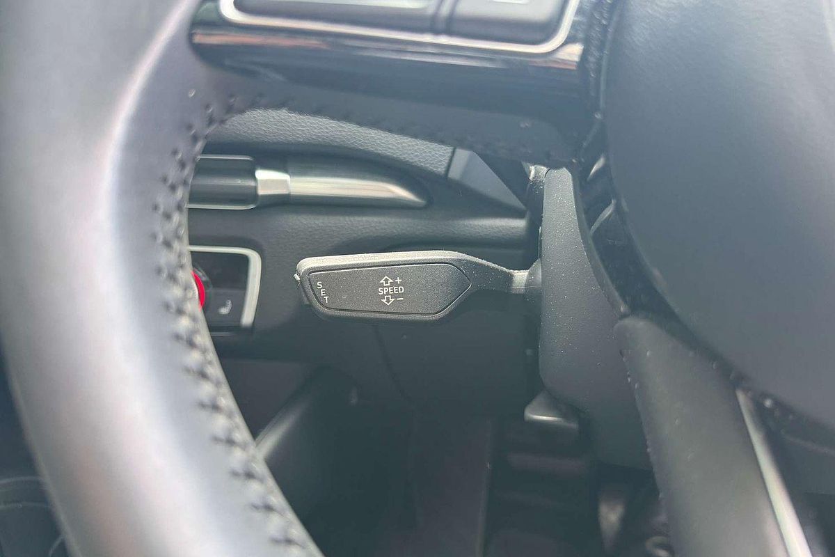 2019 Audi A3 35 TFSI S line plus 8V