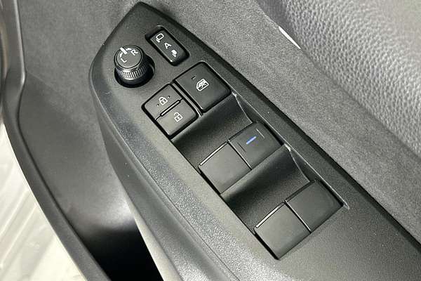 2024 Toyota Yaris SX Hybrid MXPH10R