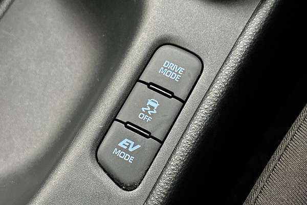 2024 Toyota Yaris SX Hybrid MXPH10R