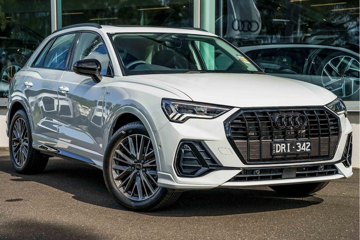 2025 Audi Q3 35 TFSI S line edition F3