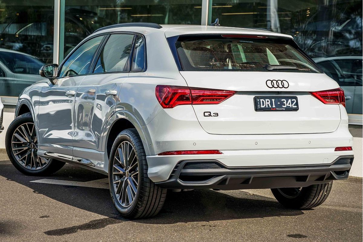 2025 Audi Q3 35 TFSI S line edition F3
