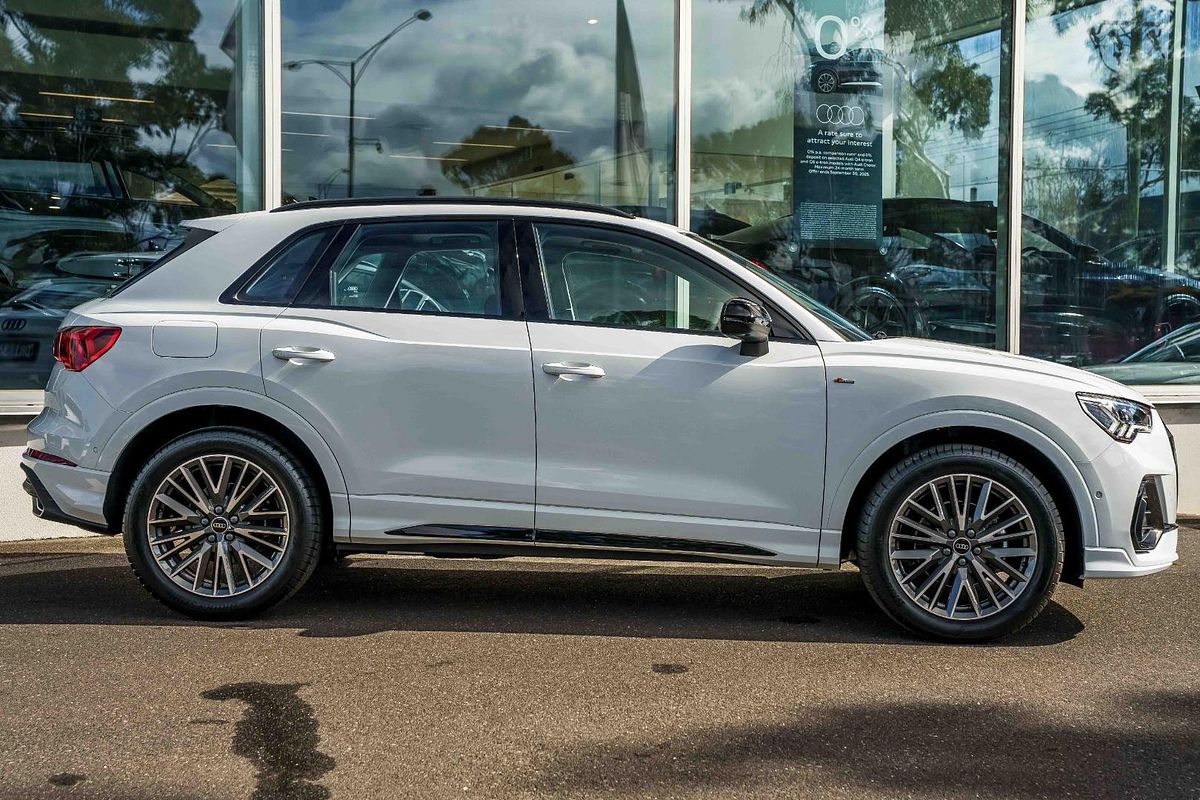 2025 Audi Q3 35 TFSI S line edition F3