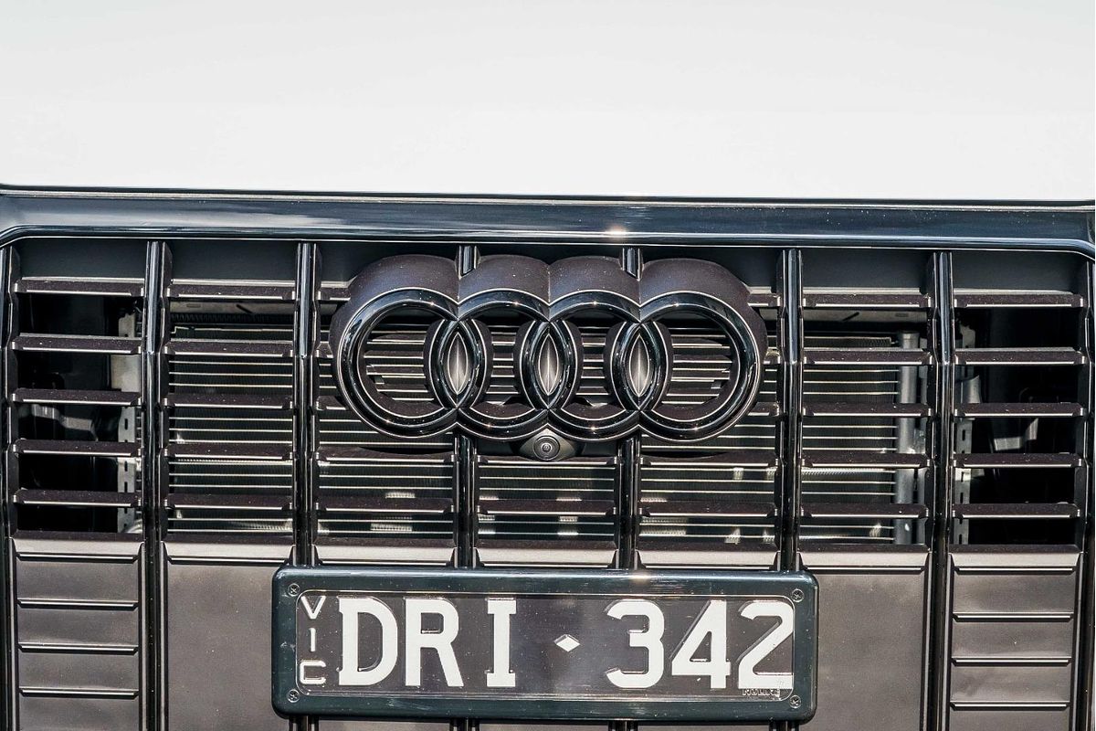 2025 Audi Q3 35 TFSI S line edition F3