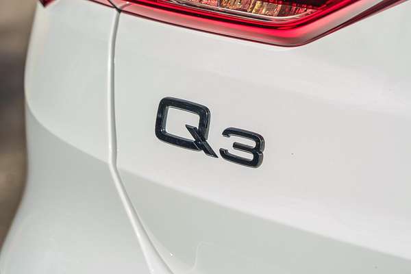 2025 Audi Q3 35 TFSI S line edition F3