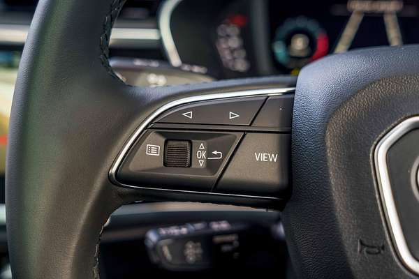 2025 Audi Q3 35 TFSI S line edition F3