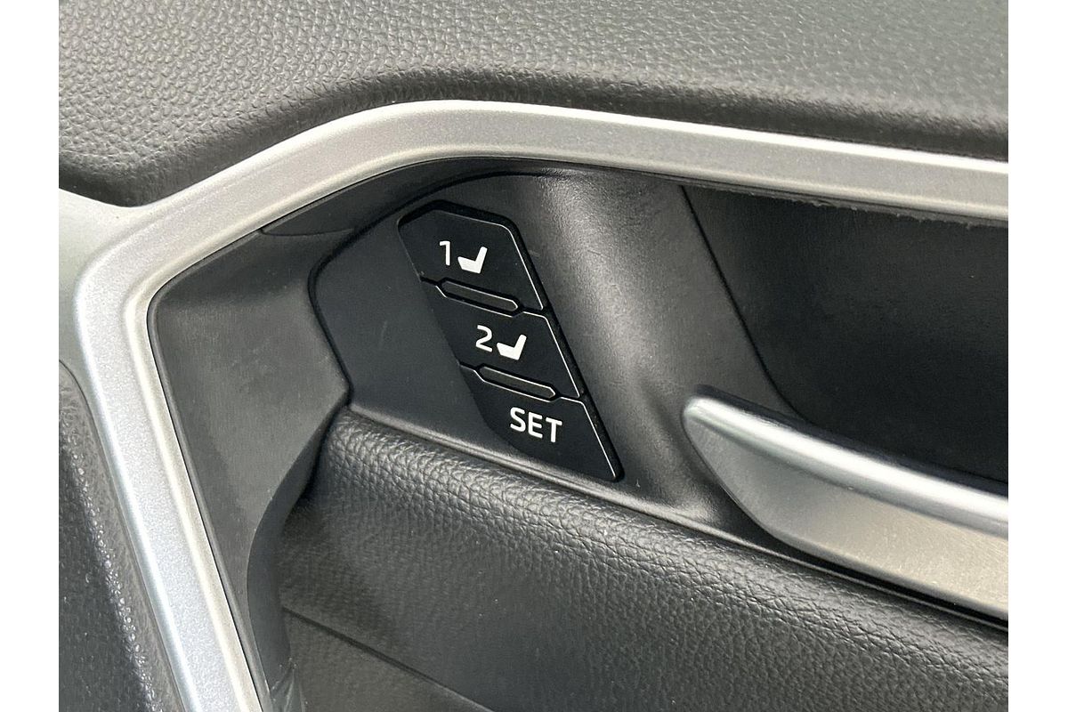 2020 Toyota RAV4 Cruiser AXAH52R