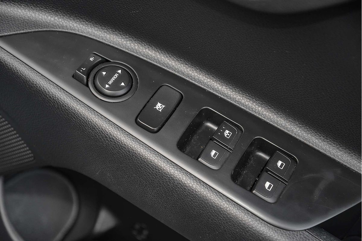2024 Kia Stonic S YB