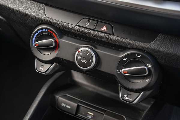 2024 Kia Stonic S YB