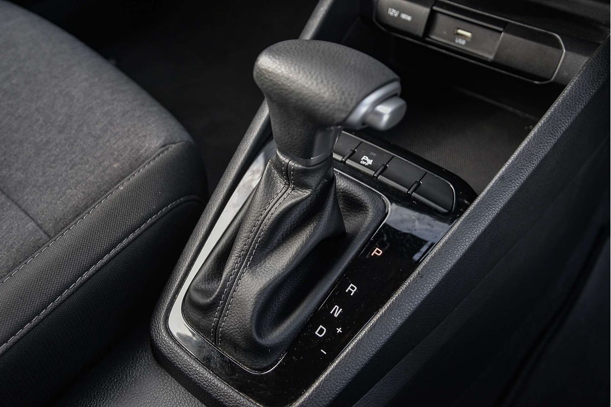 2024 Kia Stonic S YB