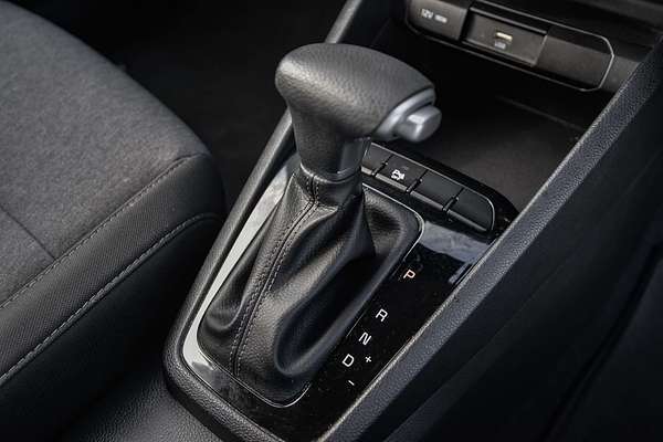 2024 Kia Stonic S YB