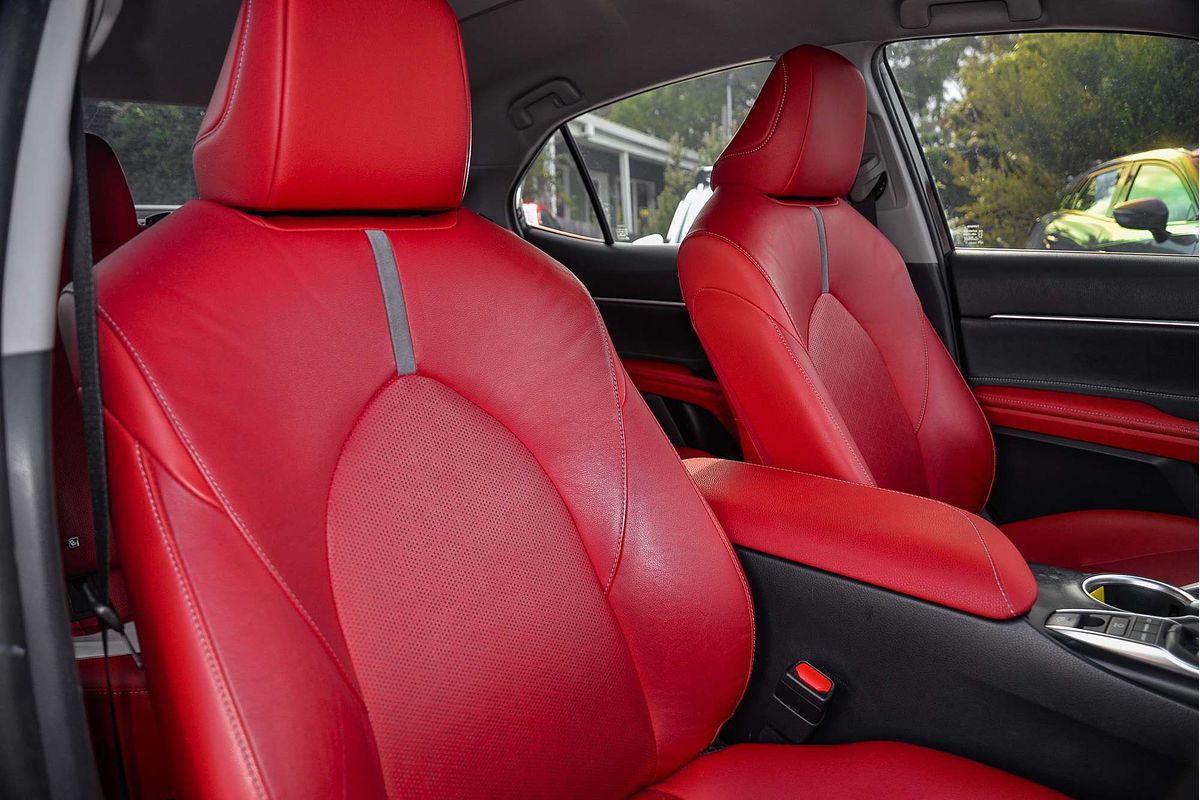 2018 Toyota Camry SX GSV70R