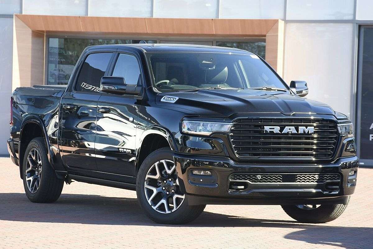 2025 RAM 1500 Laramie Sport Hurricane SO RamBox DT 4X4 SWB