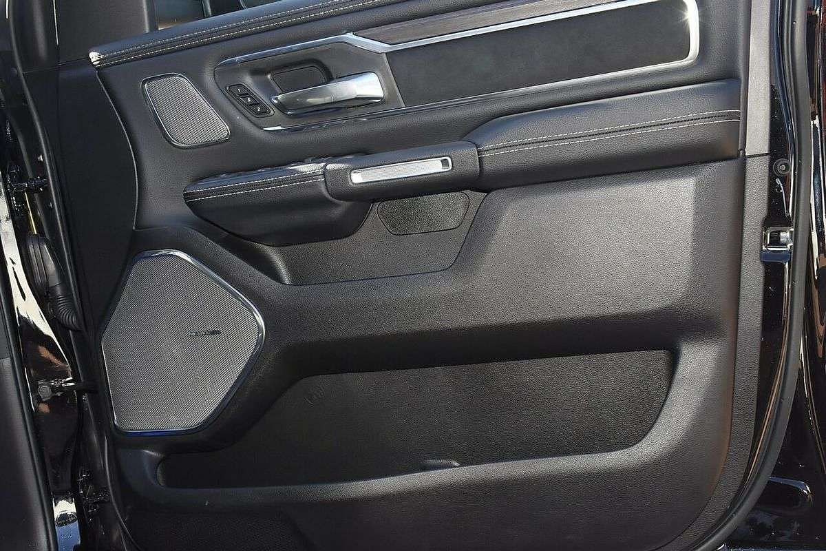 2025 RAM 1500 Laramie Sport Hurricane SO RamBox DT 4X4 SWB