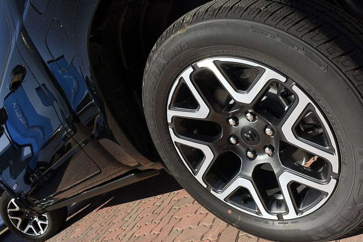 2025 RAM 1500 Laramie Sport Hurricane SO RamBox DT 4X4 SWB