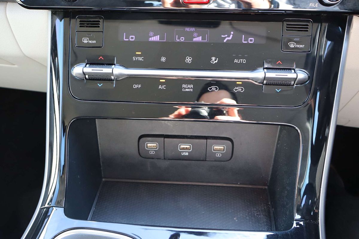 2023 Kia Carnival Si KA4