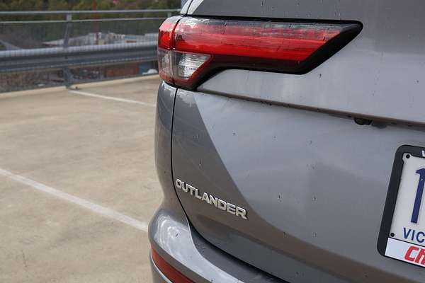 2022 Mitsubishi Outlander ES ZM