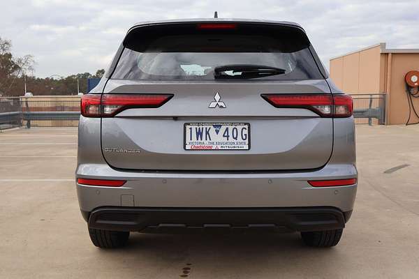 2022 Mitsubishi Outlander ES ZM