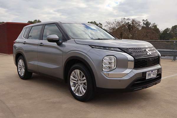 2022 Mitsubishi Outlander ES ZM