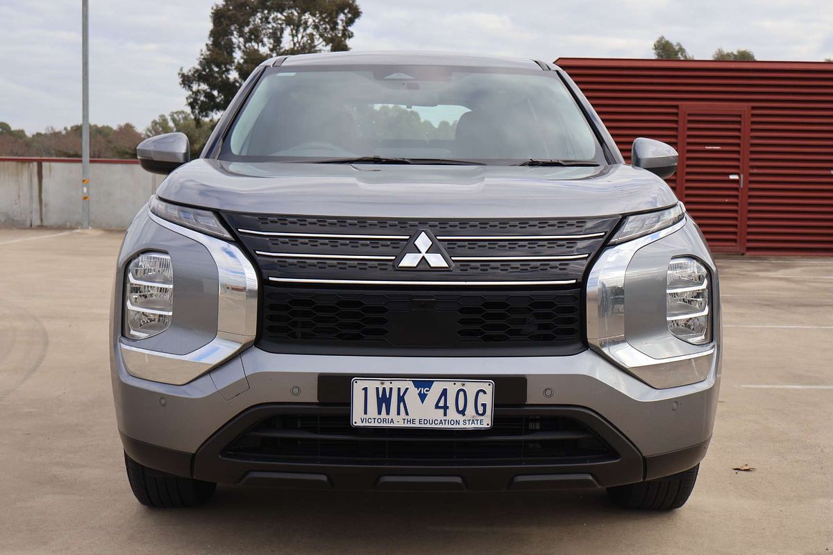 2022 Mitsubishi Outlander ES ZM