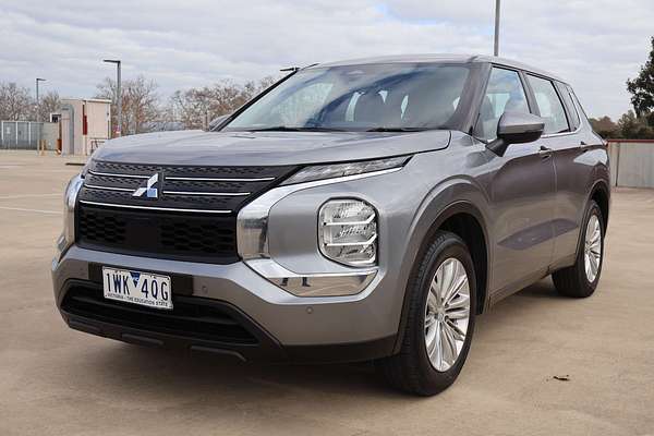 2022 Mitsubishi Outlander ES ZM