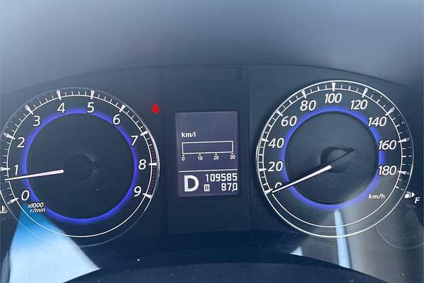 2011 Nissan Skyline Executive NJ50