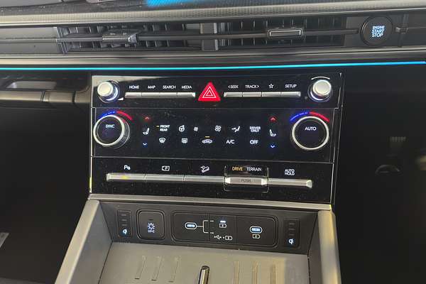 2024 Hyundai Santa Fe Hybrid Calligraphy MX5.V1
