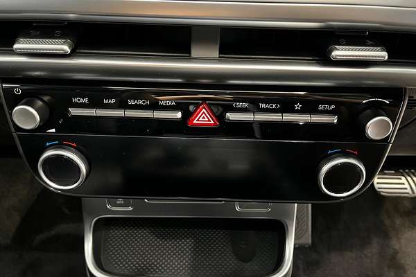 2025 Hyundai IONIQ 9 Calligraphy ME.V1