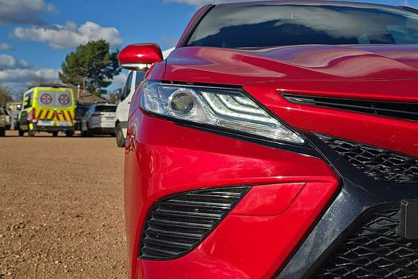 2020 Toyota Camry SX GSV70R