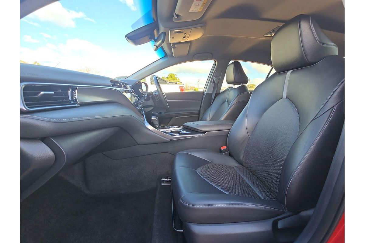 2020 Toyota Camry SX GSV70R