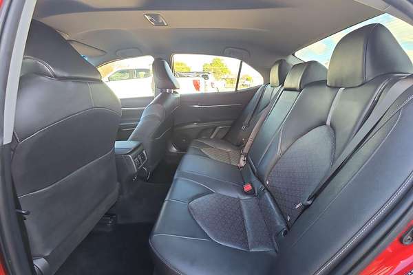 2020 Toyota Camry SX GSV70R