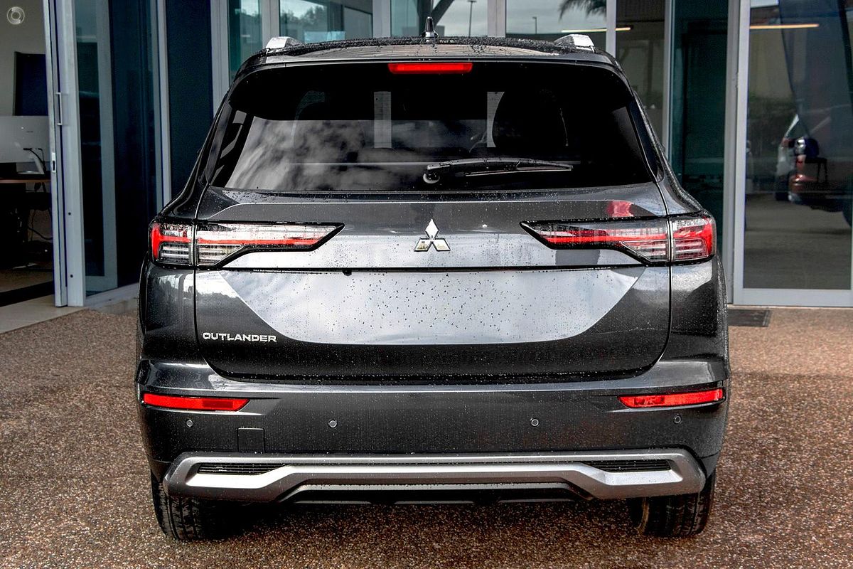 2025 Mitsubishi Outlander LS ZM