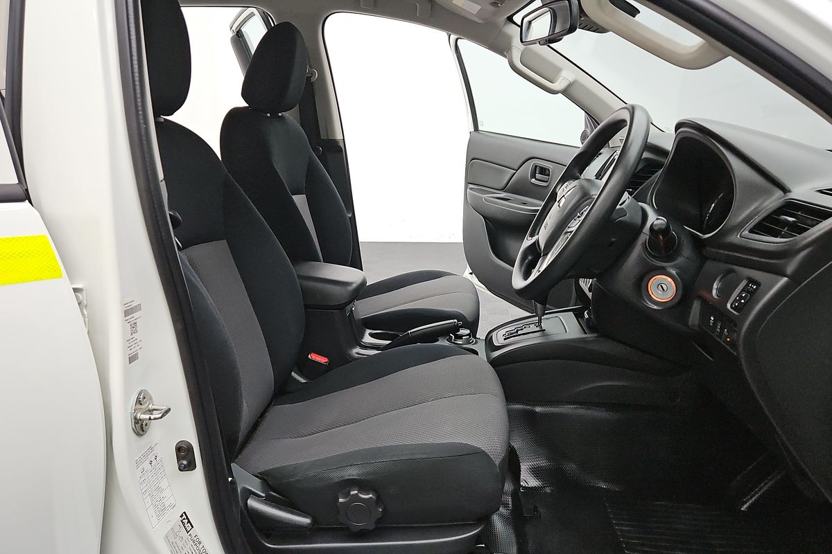 2021 Mitsubishi Triton GLX MR 4X4