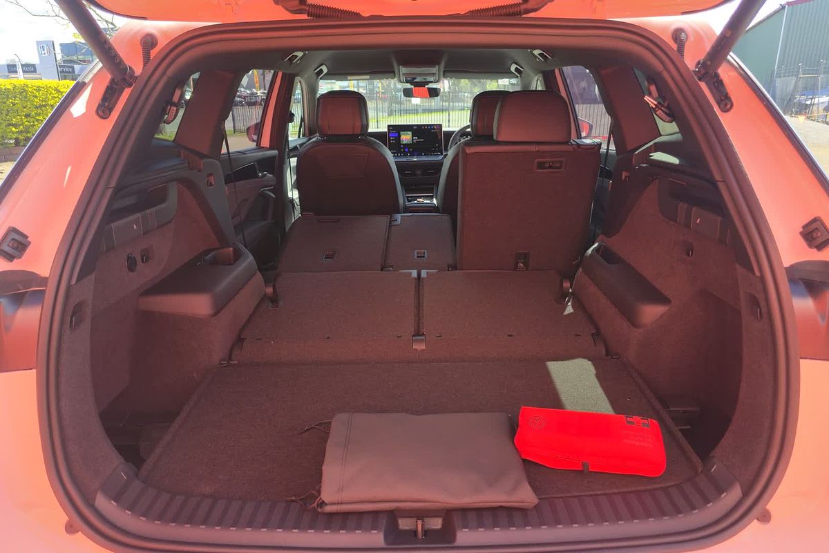 2025 Volkswagen Tayron 195TSI R-Line R4
