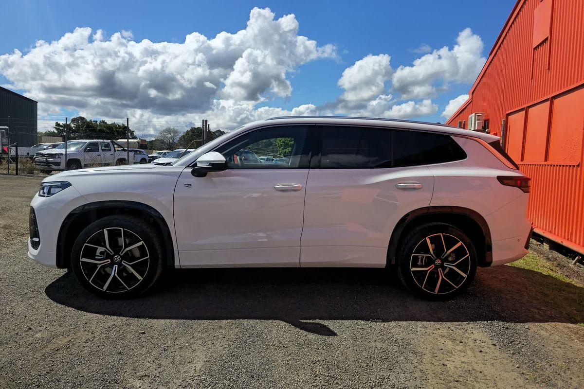 2025 Volkswagen Tayron 195TSI R-Line R4