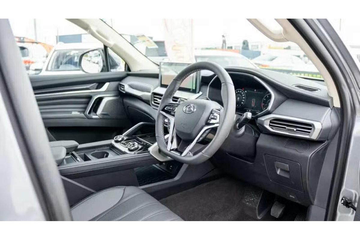 2025 LDV D90 Executive SV9A