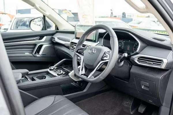 2025 LDV D90 Executive SV9A