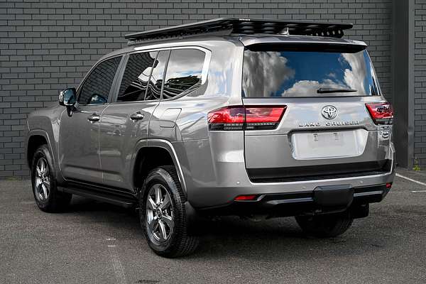 2023 Toyota Landcruiser Sahara FJA300R