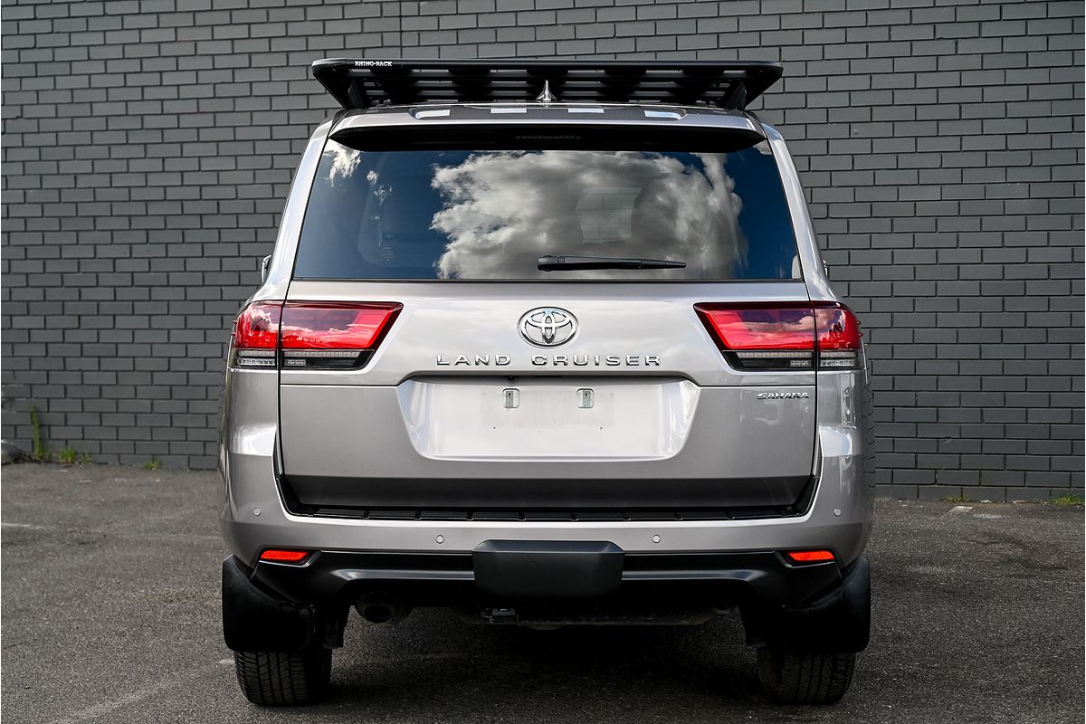 2023 Toyota Landcruiser Sahara FJA300R