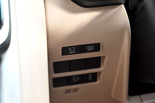 2023 Toyota Landcruiser Sahara FJA300R